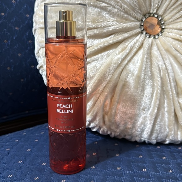 BATH & BODY WORKS SET. . . PEACH BELLINI SCENT - Picture 3 of 7